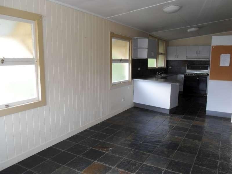 23 Blaxland Street, Milton QLD 4064