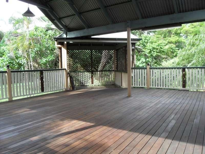 23 Blaxland Street, Milton QLD 4064