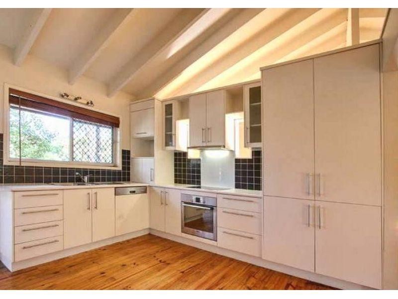 29 Tucker Street, Chapel Hill QLD 4069