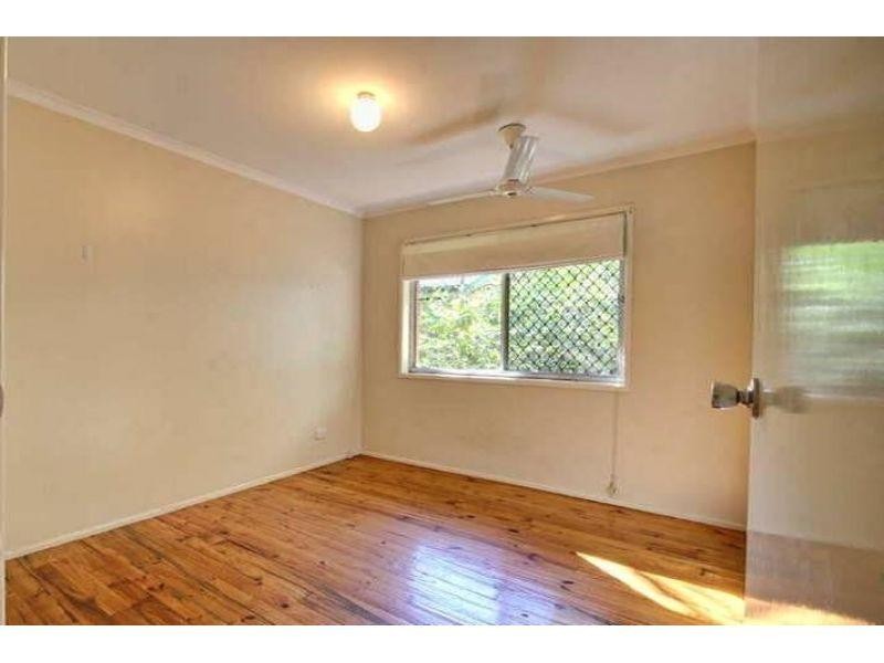 29 Tucker Street, Chapel Hill QLD 4069