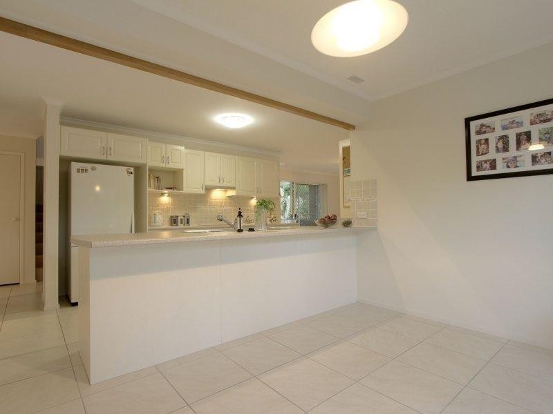 17 Casuarina Crescent, Calamvale QLD 4116