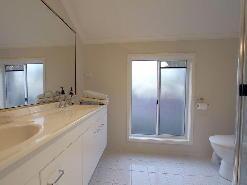 17 Casuarina Crescent, Calamvale QLD 4116