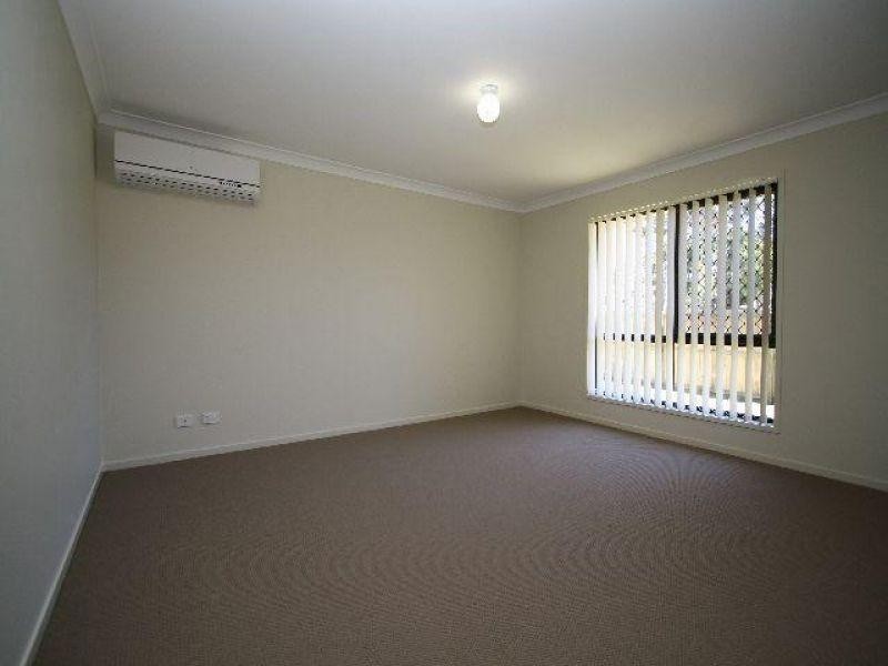 18 Newhaven Street, Marsden QLD 4132