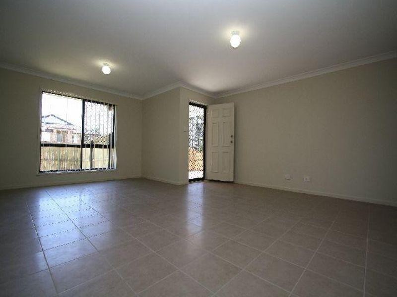 18 Newhaven Street, Marsden QLD 4132