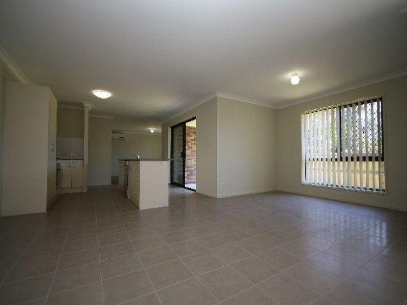 18 Newhaven Street, Marsden QLD 4132