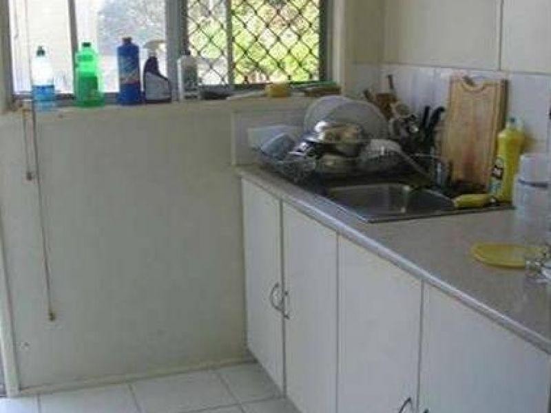 2/24 Caroline Street, Annerley QLD 4103