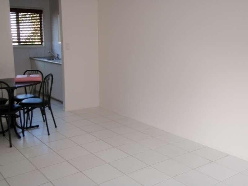 2/24 Caroline Street, Annerley QLD 4103