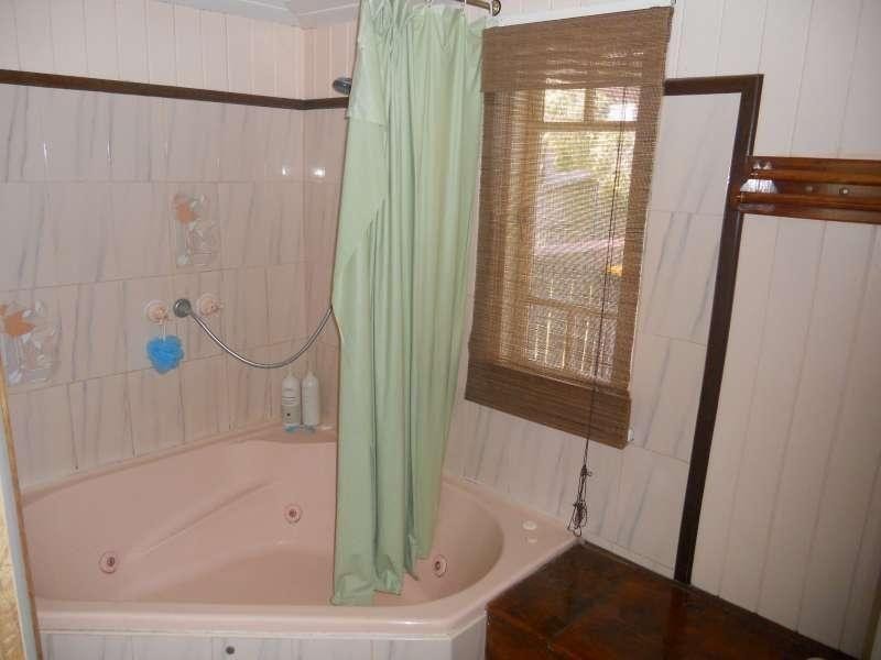 32 Knowsley Street, Greenslopes QLD 4120