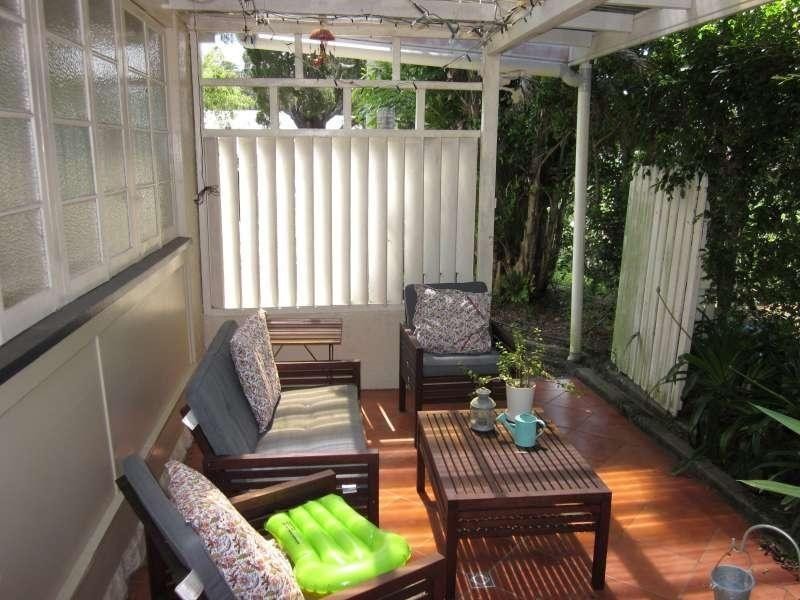 8 Burn Street, Camp Hill QLD 4152