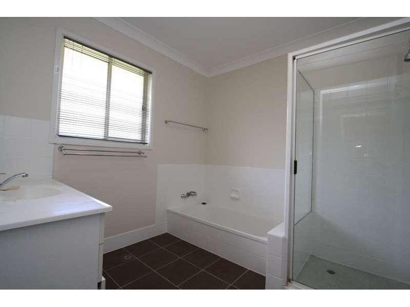 26 Carnation Road, Manly West QLD 4179