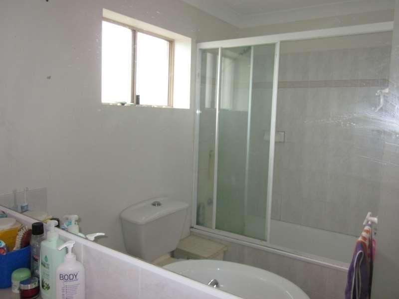 8/7 Explorer Street, Toowong QLD 4066