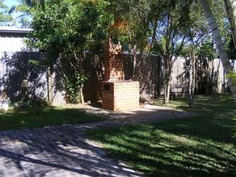 7 Redbank Road, Redcliffe QLD 4020