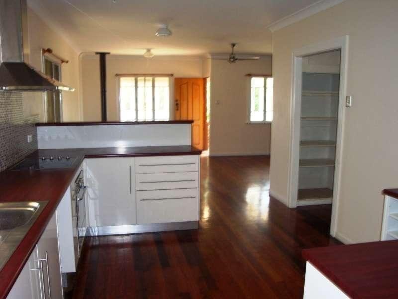 7 Redbank Road, Redcliffe QLD 4020