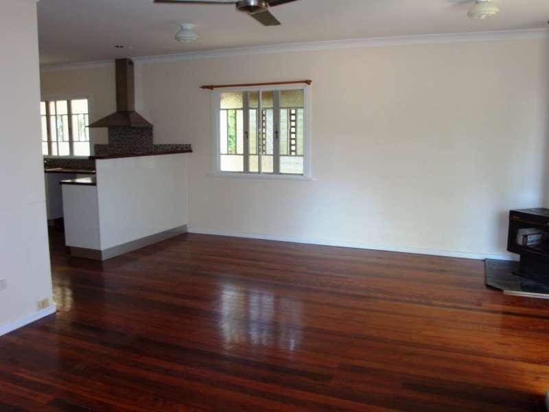 7 Redbank Road, Redcliffe QLD 4020