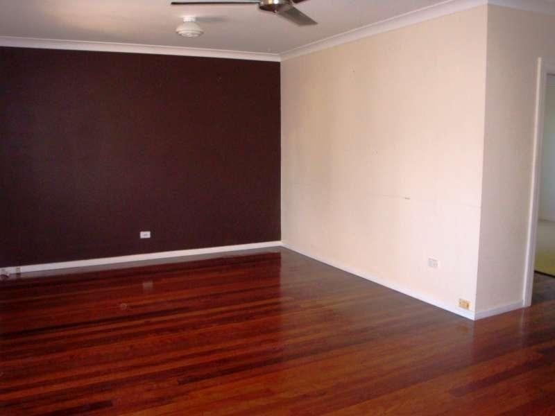 7 Redbank Road, Redcliffe QLD 4020