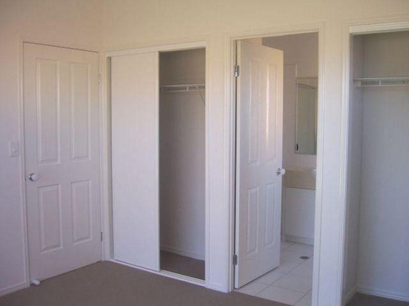 1 Wright Avenue, Redbank Plains QLD 4301