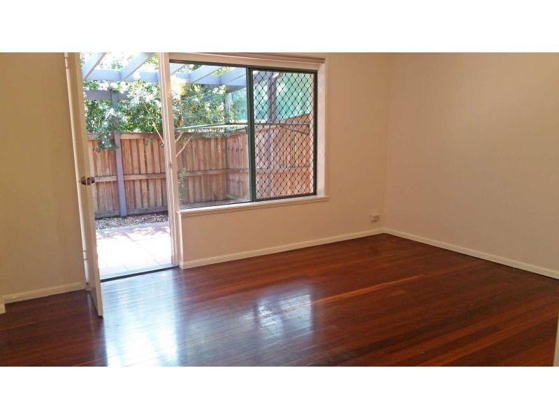 1/12 Rosina Street, Kangaroo Point QLD 4169