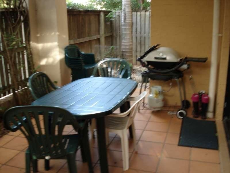 12/122 Central Avenue, Indooroopilly QLD 4068