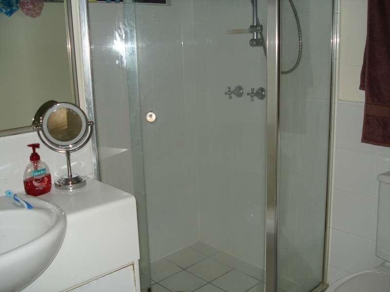 12/122 Central Avenue, Indooroopilly QLD 4068