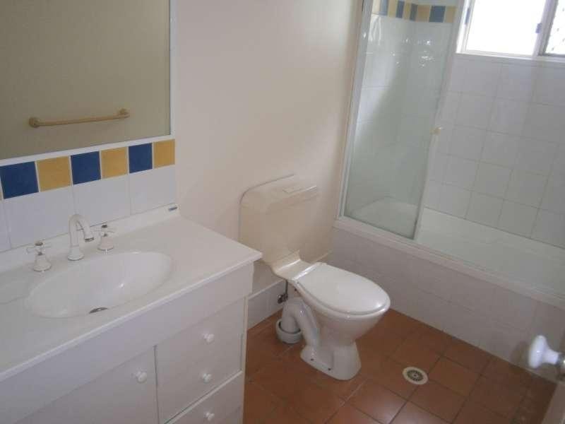 2/7 Zenith Avenue, Chermside QLD 4032