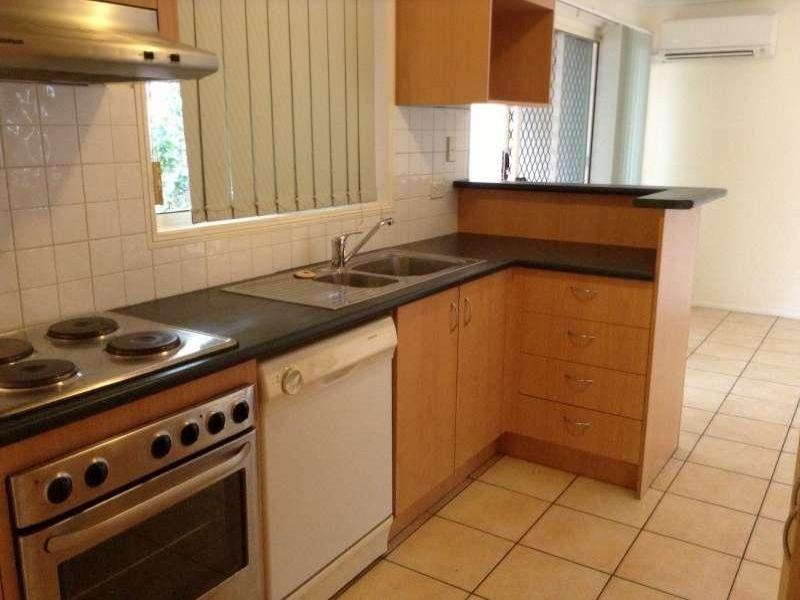 2/7 Zenith Avenue, Chermside QLD 4032