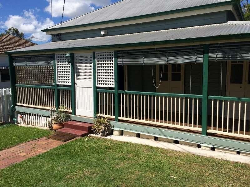 6 Bramston Terrace, Herston QLD 4006