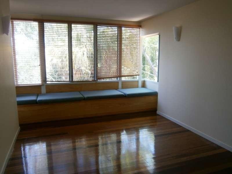 6 Bramston Terrace, Herston QLD 4006