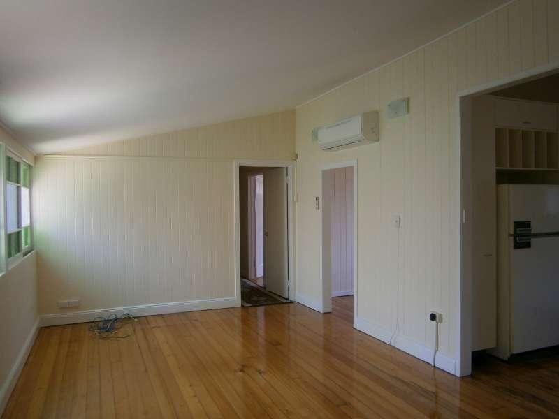 6 Bramston Terrace, Herston QLD 4006