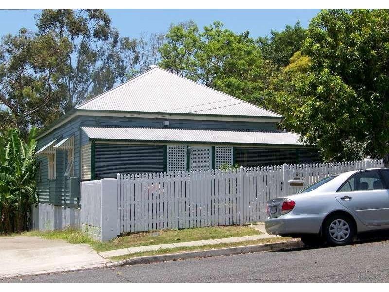 6 Bramston Terrace, Herston QLD 4006