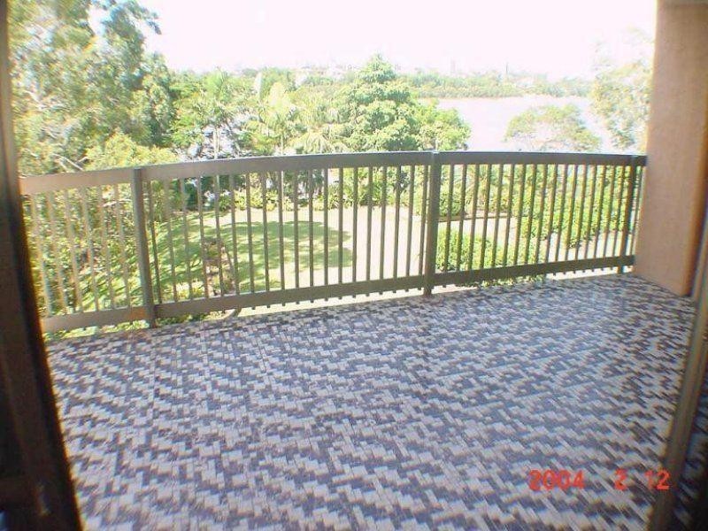 9/72 Sandford Street, St Lucia QLD 4067