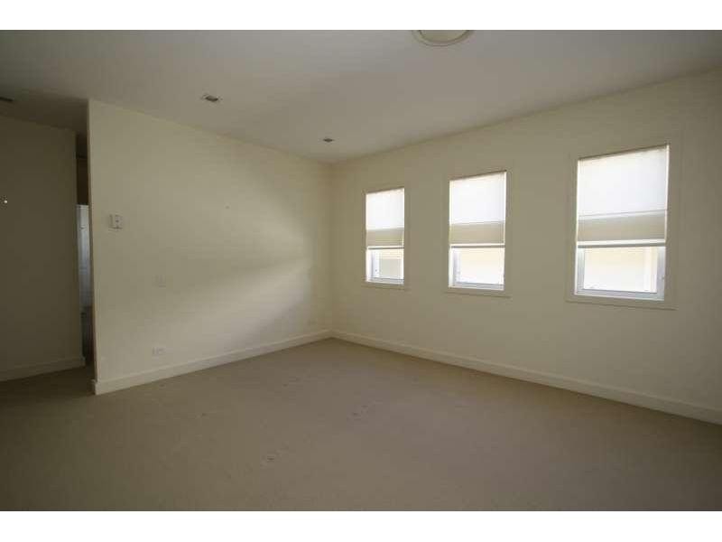 16 Esplanade, Wellington Point QLD 4160