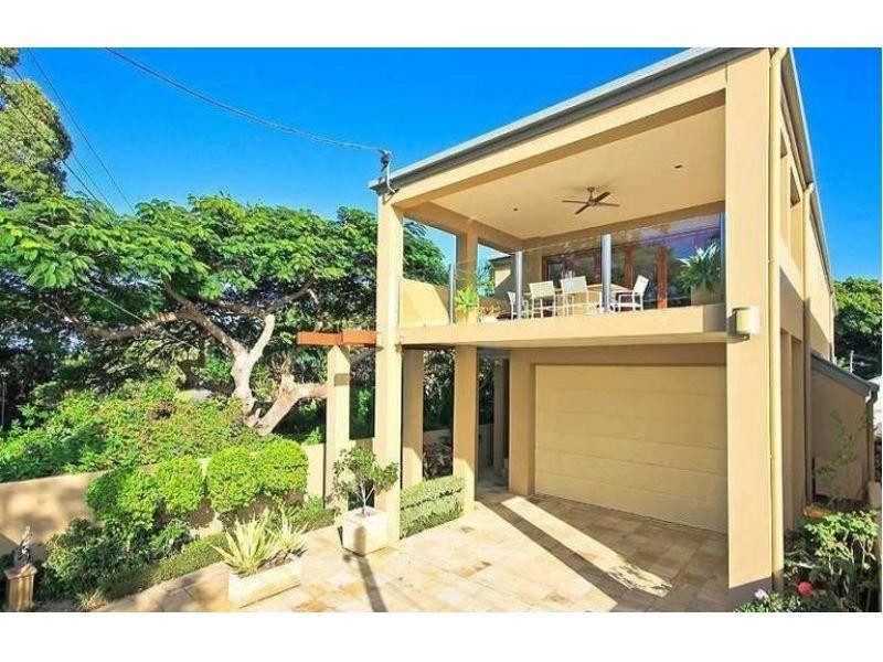 16 Esplanade, Wellington Point QLD 4160