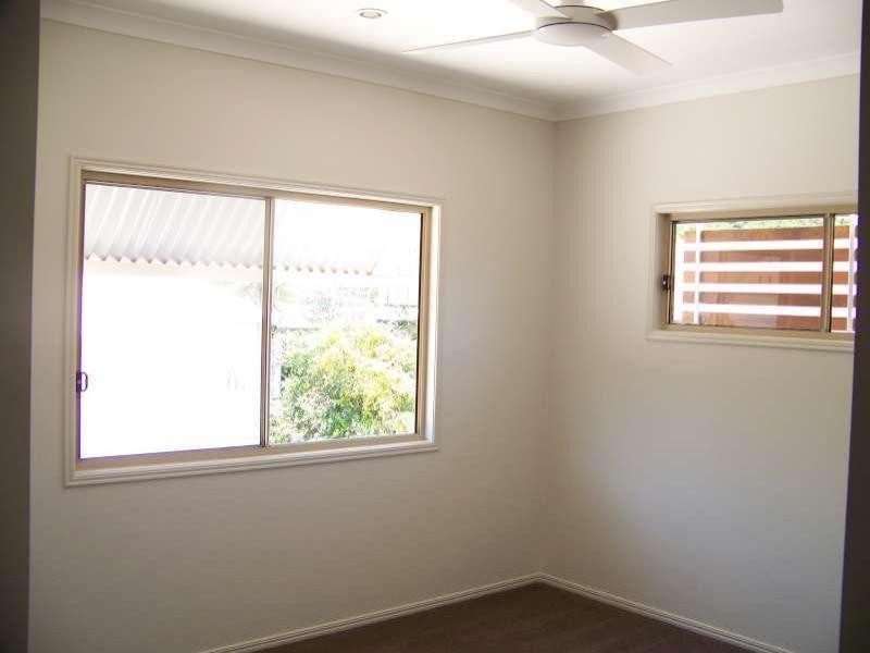 2/24 Dansie Street, Greenslopes QLD 4120