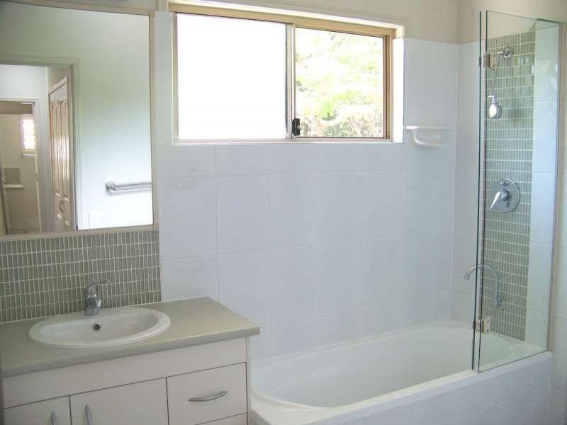 2/24 Dansie Street, Greenslopes QLD 4120