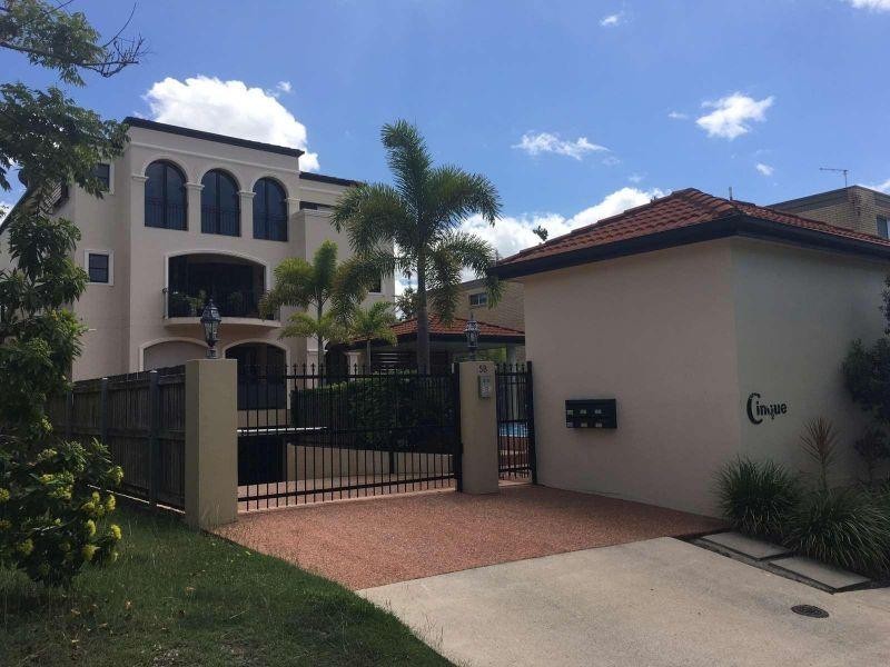 2/58 Sisley Street, St Lucia QLD 4067