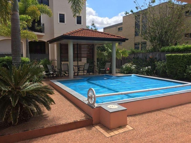 2/58 Sisley Street, St Lucia QLD 4067