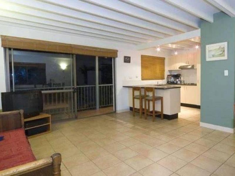 2/29 Clarence Road, Indooroopilly QLD 4068