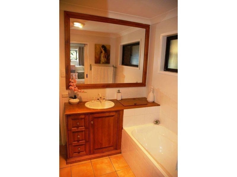 8 Carmila Street, Rochedale South QLD 4123