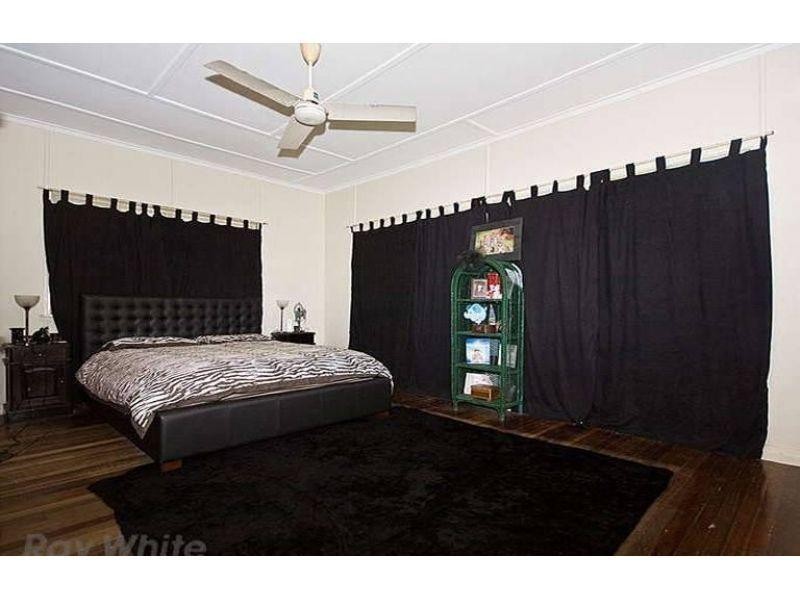 25 Larwill Avenue, Northgate QLD 4013