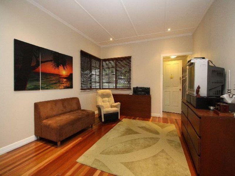 27 Ryder Street, Wynnum QLD 4178