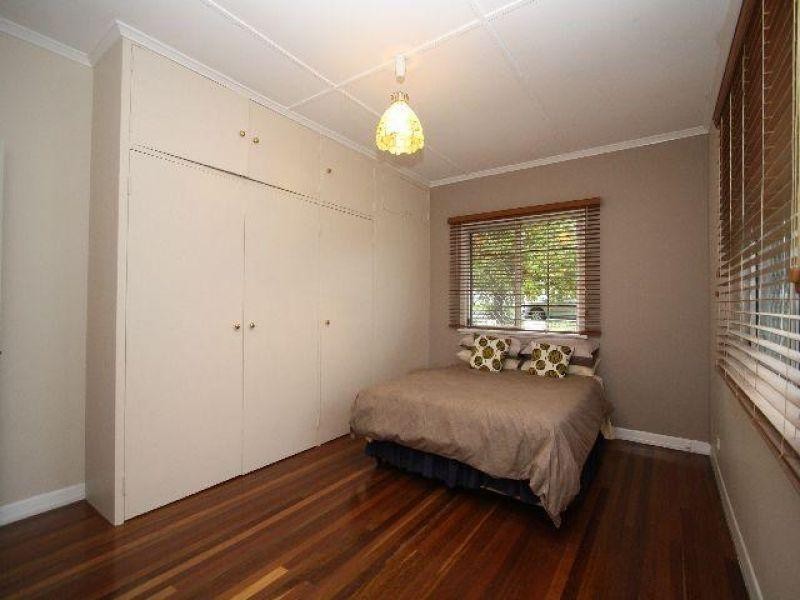 27 Ryder Street, Wynnum QLD 4178