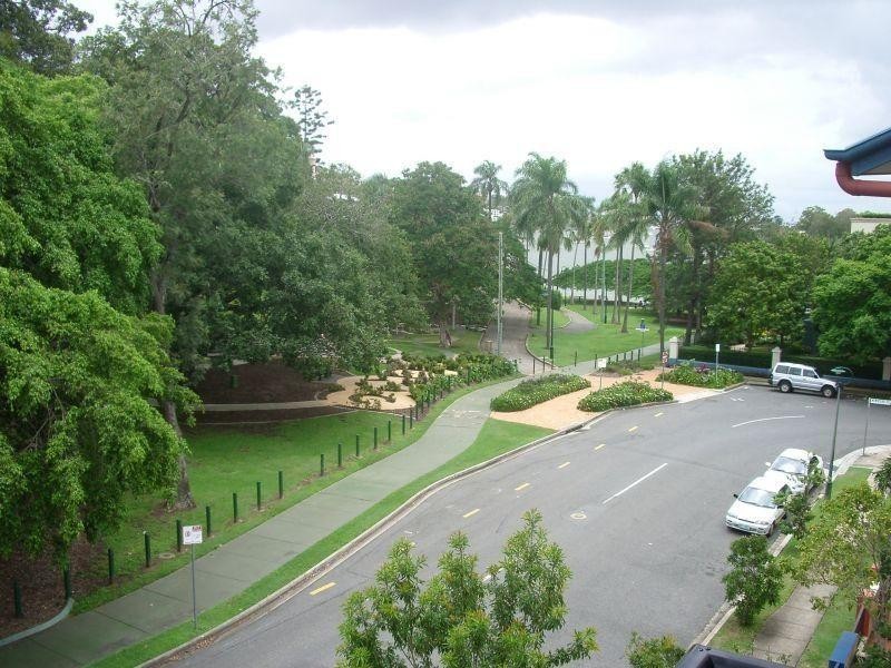 15/9 Newstead Avenue, Newstead QLD 4006