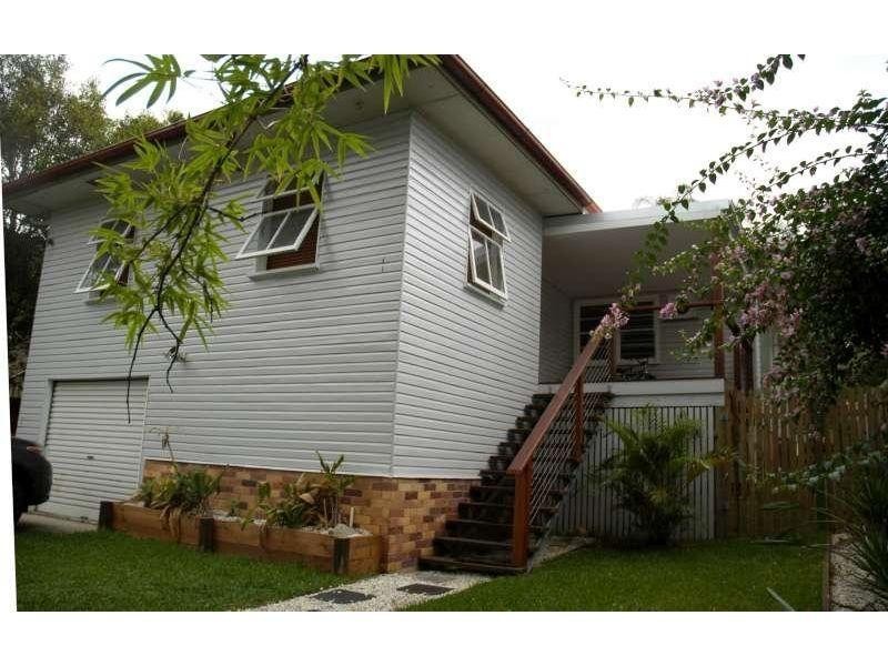 147 Morehead Avenue, Norman Park QLD 4170