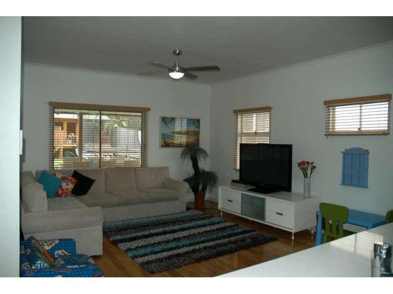 147 Morehead Avenue, Norman Park QLD 4170