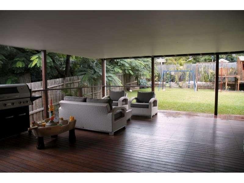 147 Morehead Avenue, Norman Park QLD 4170