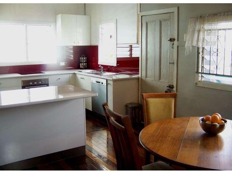 27 Emperor Street, Annerley QLD 4103