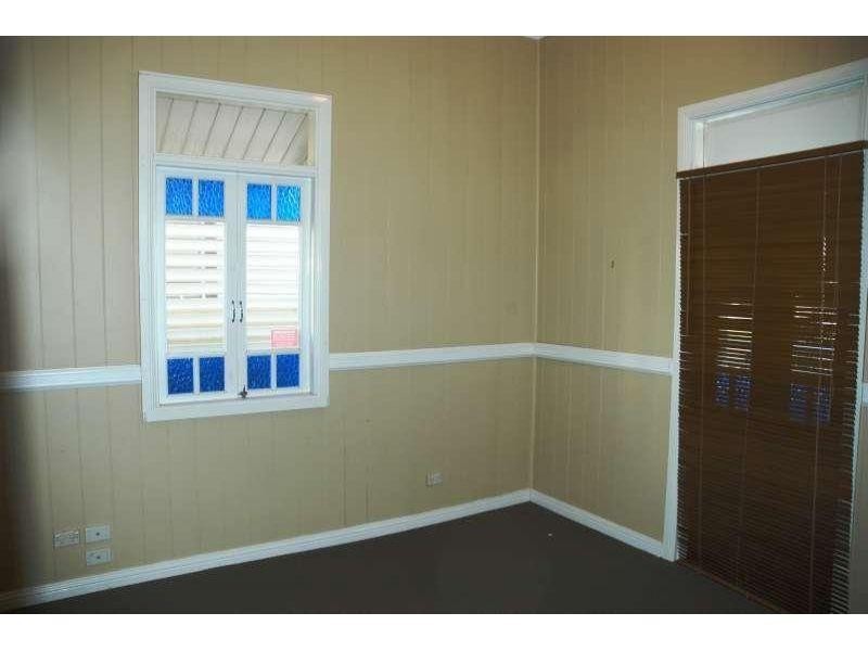 46 Ninth Avenue, Coorparoo QLD 4151