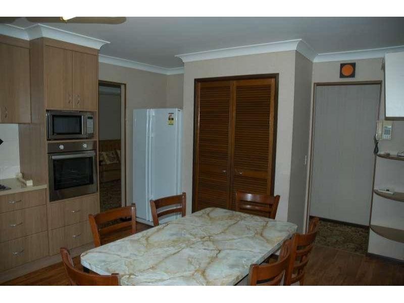 10 Angophora Street, Robertson QLD 4109