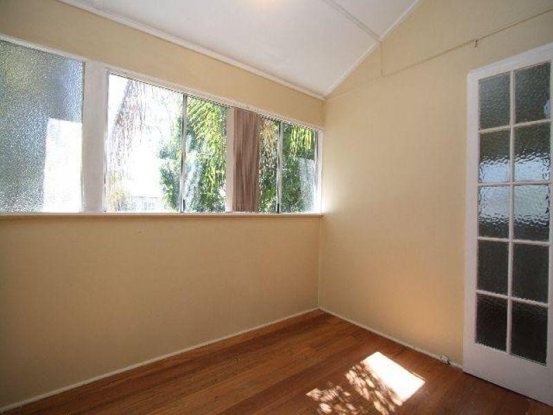 39 York Street, Coorparoo QLD 4151