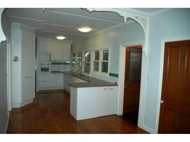 83 Waterloo Esplanade, Wynnum QLD 4178